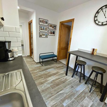 אורדאה Highland Home - Cozy Apartments Near City Center מראה חיצוני תמונה