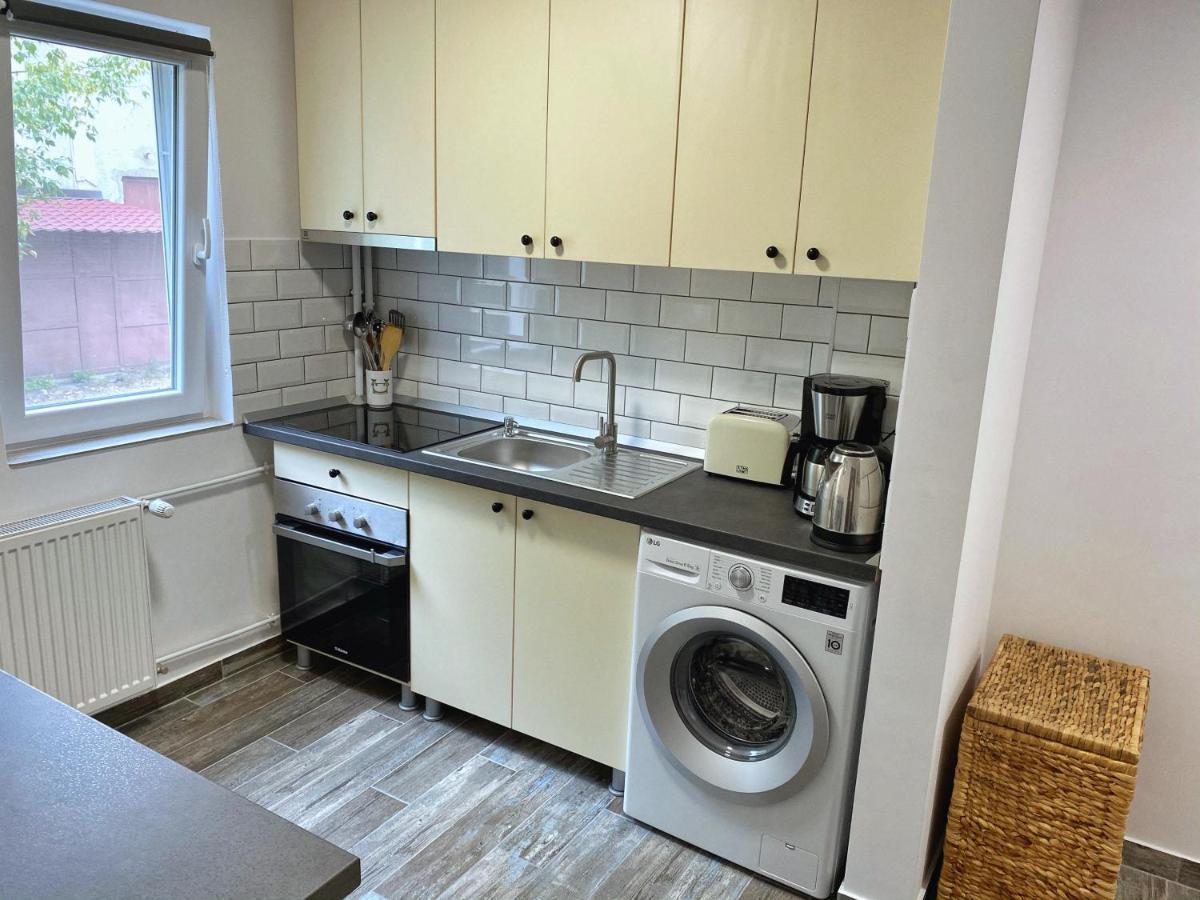 אורדאה Highland Home - Cozy Apartments Near City Center מראה חיצוני תמונה