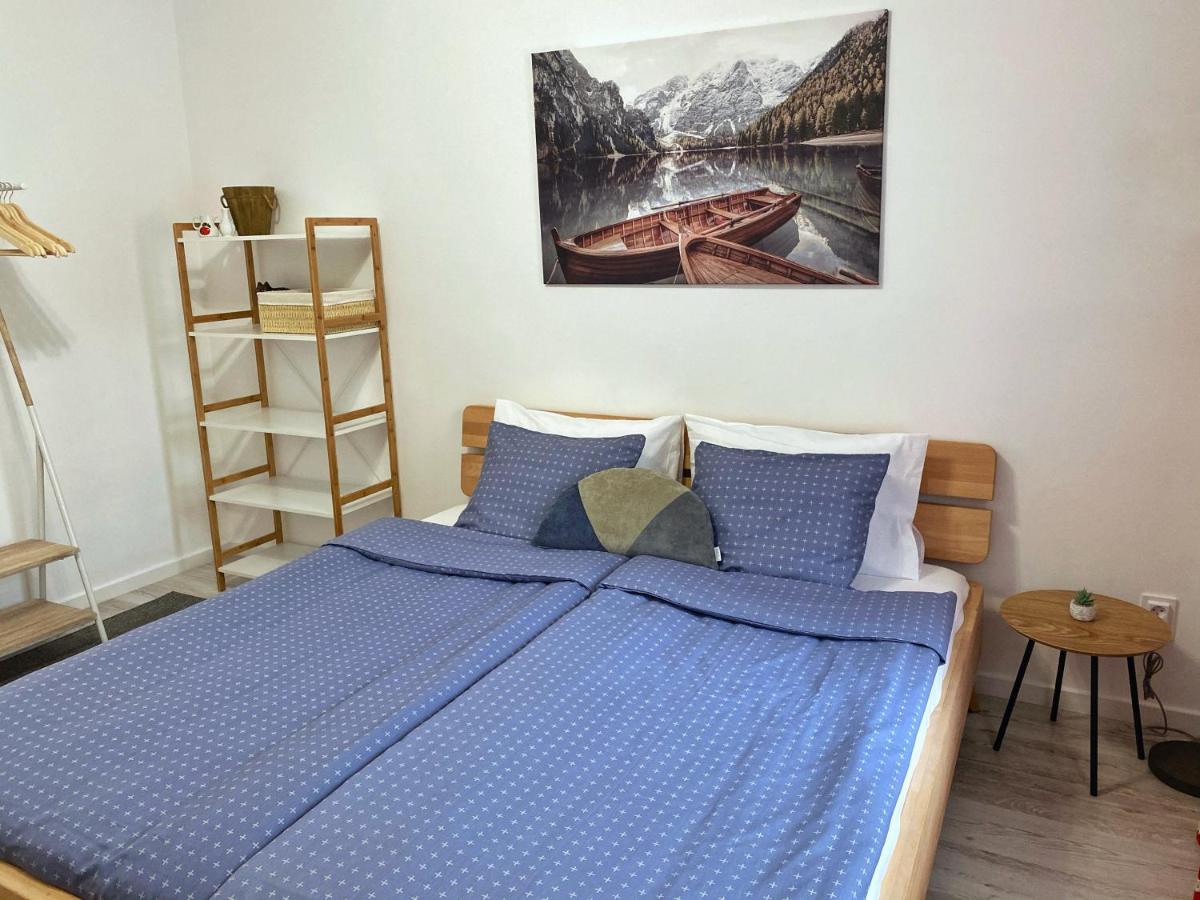 אורדאה Highland Home - Cozy Apartments Near City Center מראה חיצוני תמונה